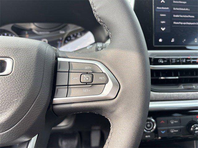 new 2025 Jeep Compass car, priced at $33,895