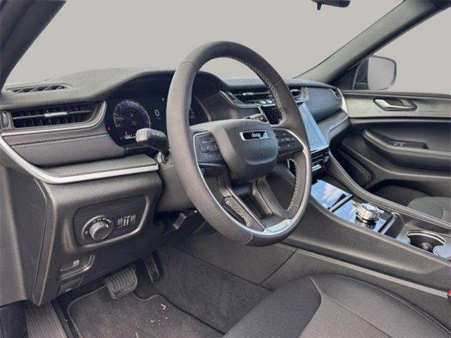 new 2025 Jeep Grand Cherokee car, priced at $34,405