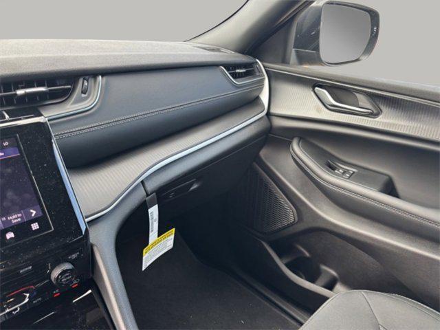 new 2025 Jeep Grand Cherokee car, priced at $34,405