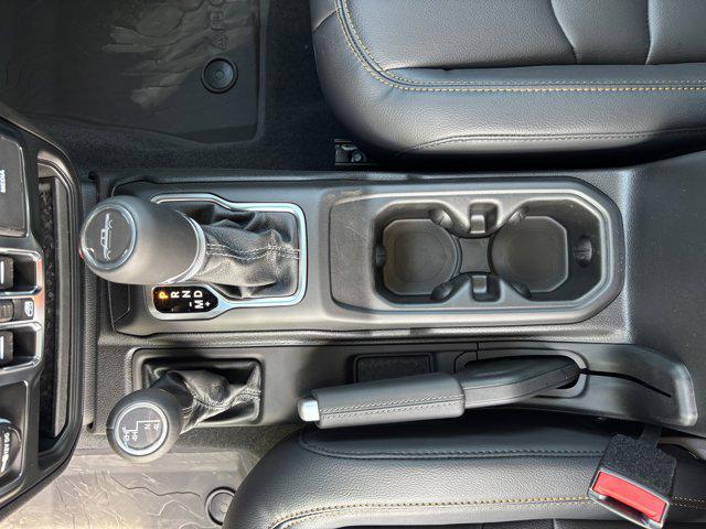 new 2025 Jeep Gladiator car, priced at $45,327