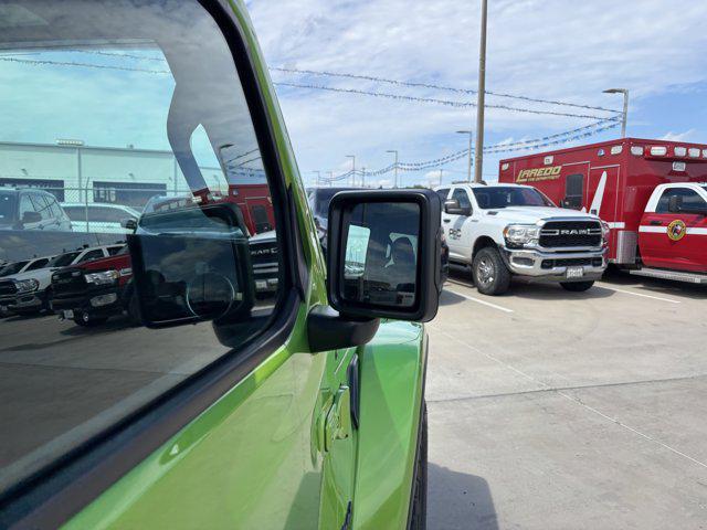 new 2025 Jeep Gladiator car, priced at $45,327