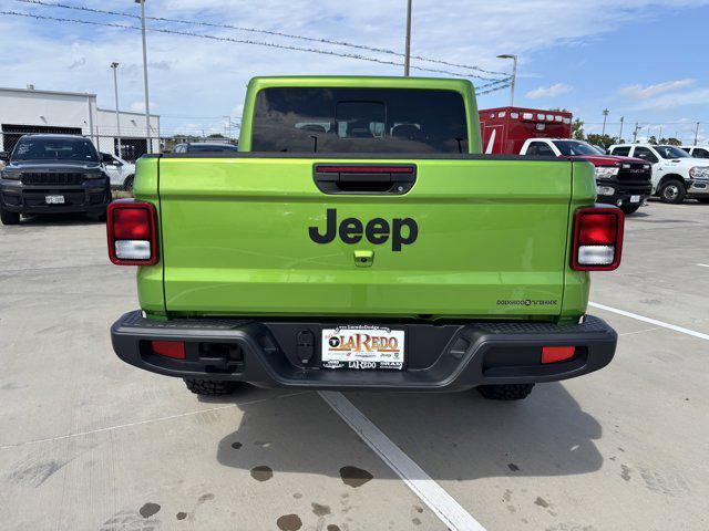 new 2025 Jeep Gladiator car, priced at $45,327