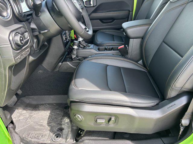 new 2025 Jeep Gladiator car, priced at $45,327