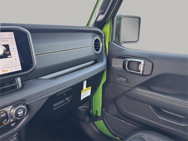 new 2025 Jeep Gladiator car, priced at $43,970