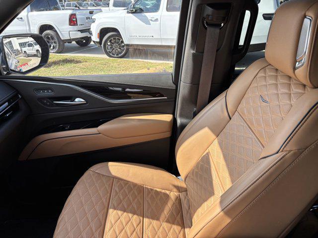 used 2023 Cadillac Escalade ESV car, priced at $81,995