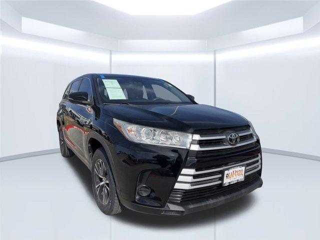 used 2019 Toyota Highlander car, priced at $21,043