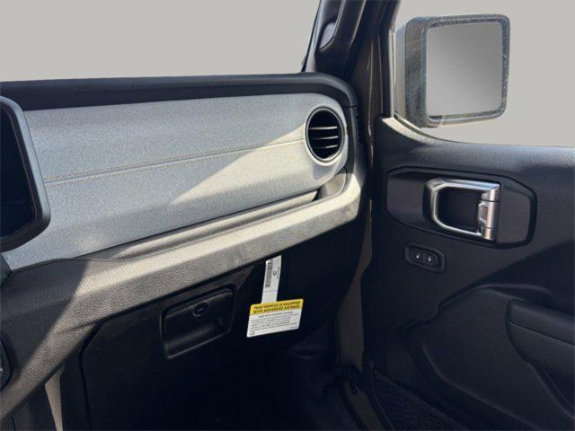 new 2025 Jeep Gladiator car, priced at $45,204