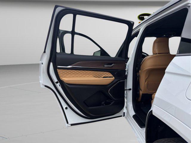 new 2025 Jeep Grand Cherokee L car, priced at $54,182