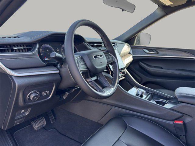 new 2025 Jeep Grand Cherokee car, priced at $37,696
