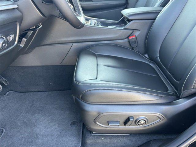 new 2025 Jeep Grand Cherokee car, priced at $37,696