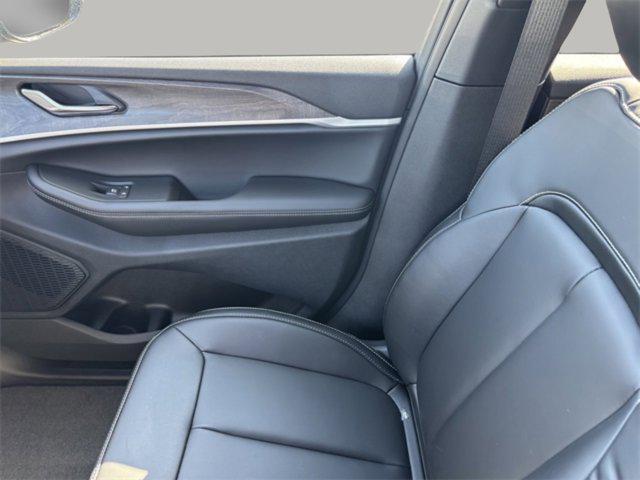 new 2025 Jeep Grand Cherokee car, priced at $37,696