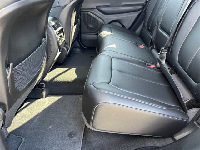 new 2025 Jeep Grand Cherokee car, priced at $37,696