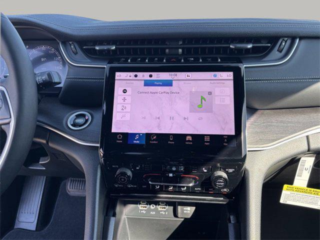 new 2025 Jeep Grand Cherokee car, priced at $37,696