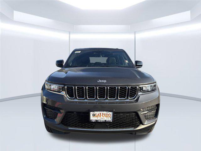 new 2025 Jeep Grand Cherokee car, priced at $39,050