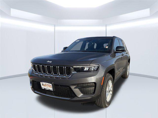 new 2025 Jeep Grand Cherokee car, priced at $39,050