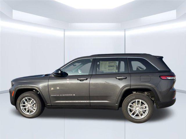 new 2025 Jeep Grand Cherokee car, priced at $39,050