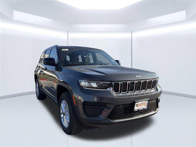 new 2025 Jeep Grand Cherokee car, priced at $39,050