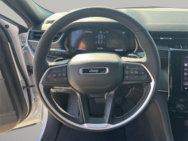 new 2025 Jeep Grand Cherokee car, priced at $37,854