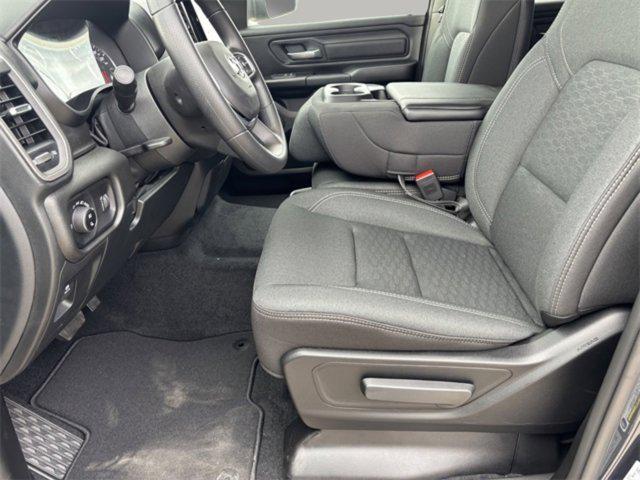 new 2025 Ram 1500 car, priced at $43,551