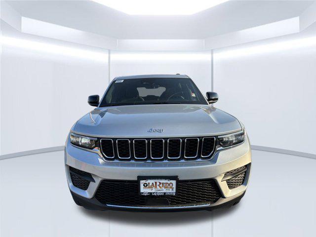 new 2025 Jeep Grand Cherokee car, priced at $34,273