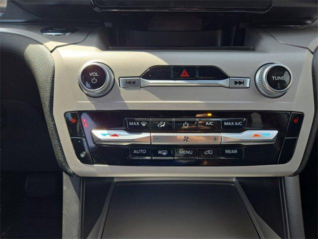 used 2024 Ford Explorer car, priced at $39,386