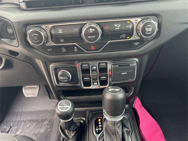 new 2025 Jeep Wrangler car, priced at $41,904