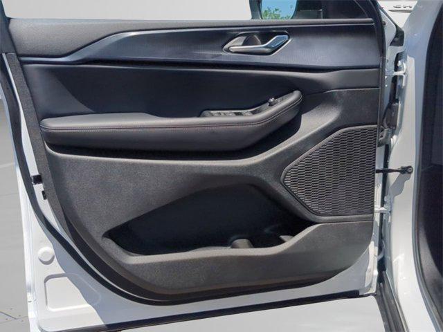 used 2025 Jeep Grand Cherokee car