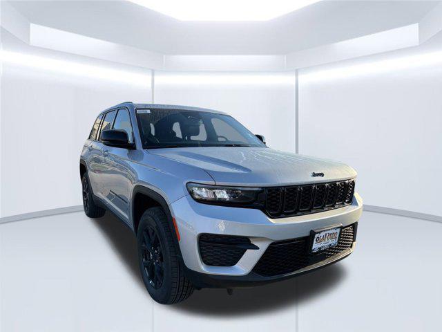 new 2025 Jeep Grand Cherokee car, priced at $37,913