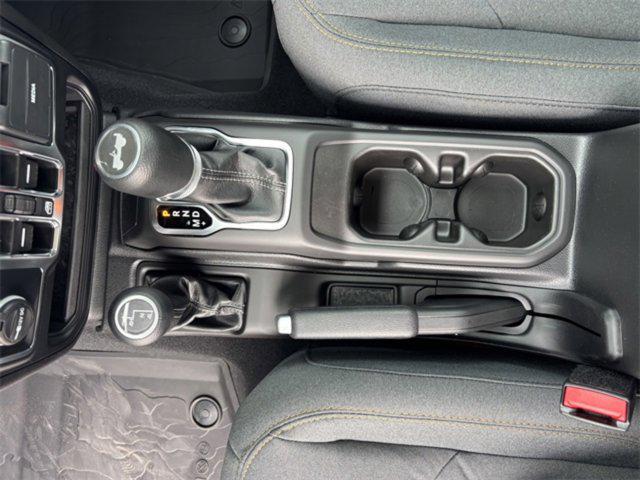 new 2025 Jeep Wrangler car, priced at $40,904