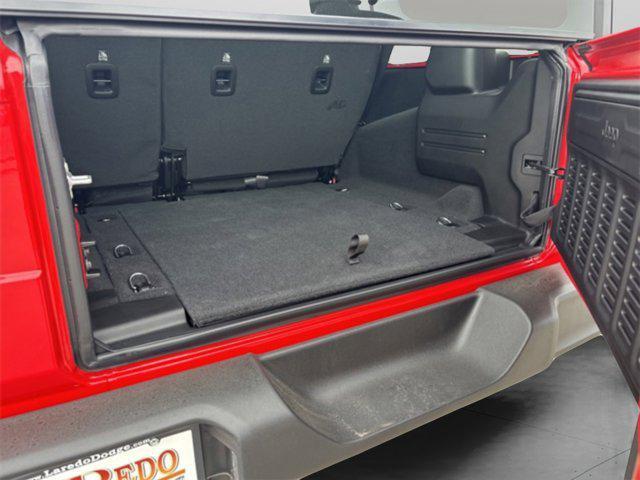 new 2025 Jeep Wrangler car, priced at $40,904