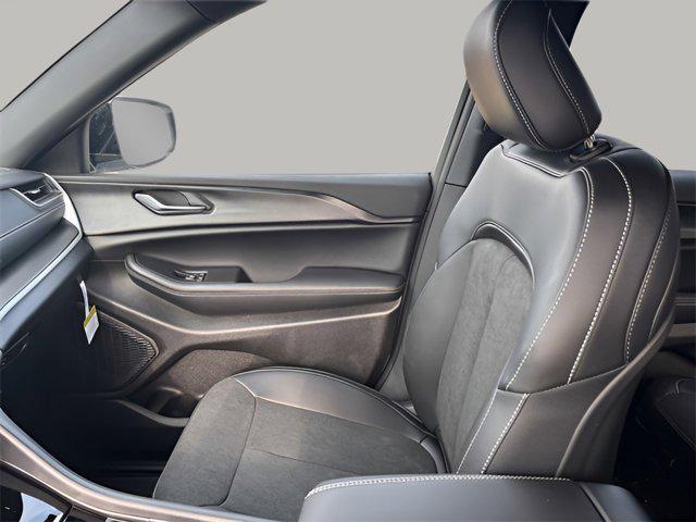 new 2025 Jeep Grand Cherokee L car, priced at $43,281