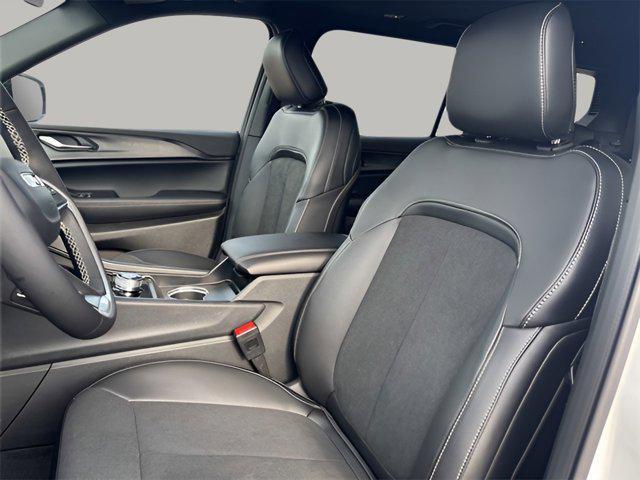 new 2025 Jeep Grand Cherokee L car, priced at $43,281