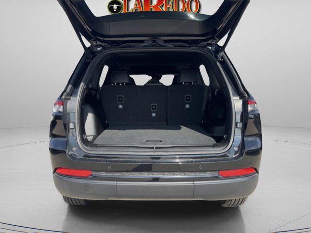 new 2025 Jeep Grand Cherokee car, priced at $38,390