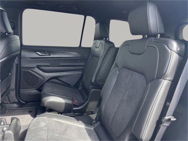 new 2025 Jeep Grand Cherokee L car, priced at $38,382