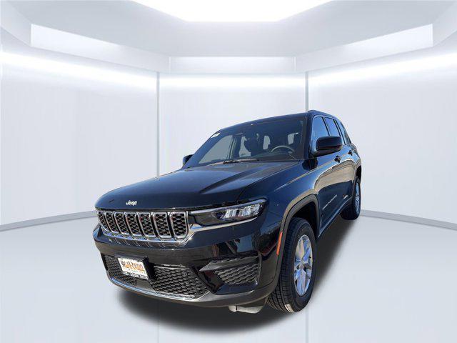 new 2025 Jeep Grand Cherokee car, priced at $39,050