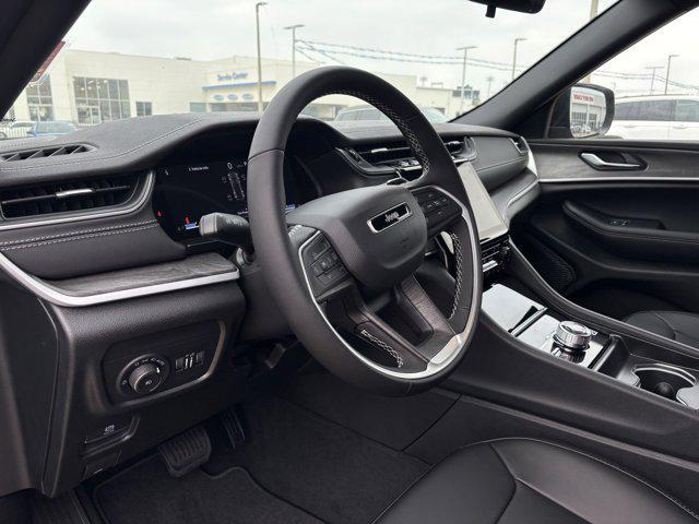 new 2025 Jeep Grand Cherokee car, priced at $44,896