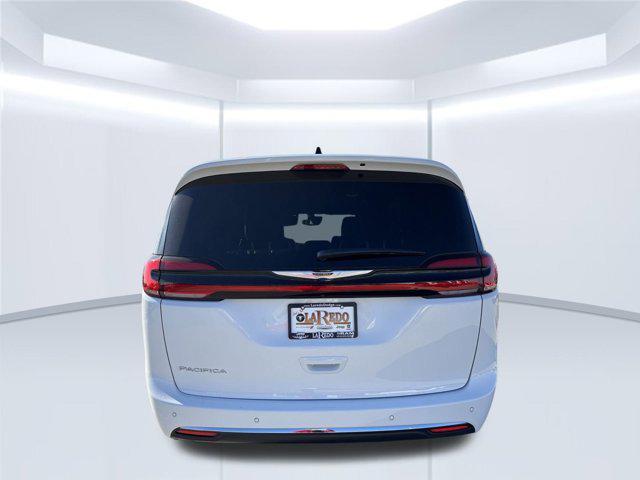 new 2025 Chrysler Pacifica car, priced at $39,821