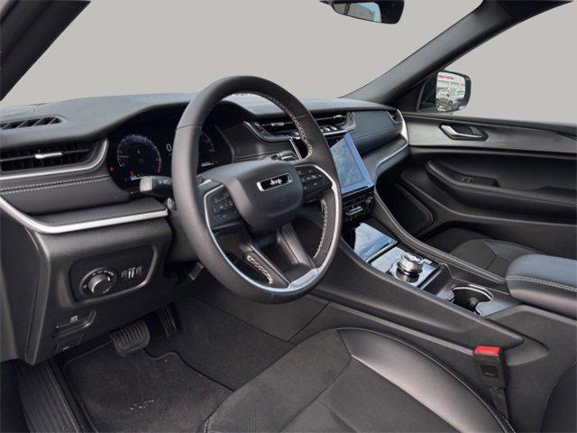 new 2025 Jeep Grand Cherokee car, priced at $36,978