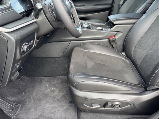 new 2025 Jeep Grand Cherokee car, priced at $36,978