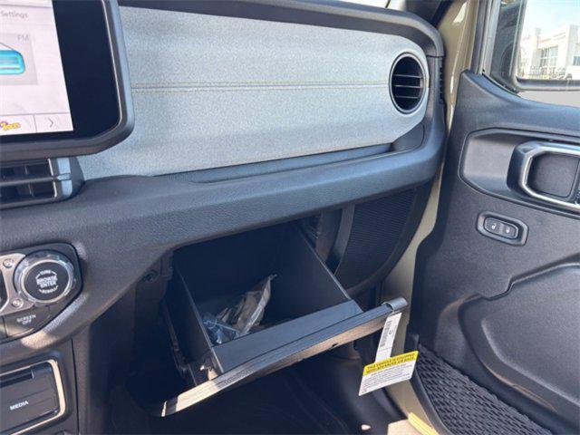 new 2025 Jeep Wrangler car, priced at $47,068