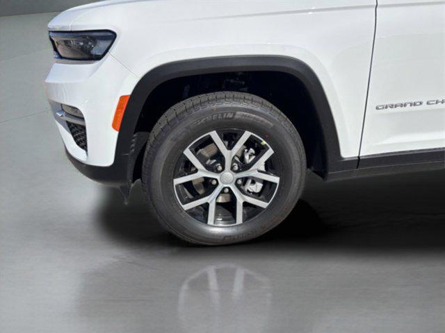 new 2025 Jeep Grand Cherokee car, priced at $42,674