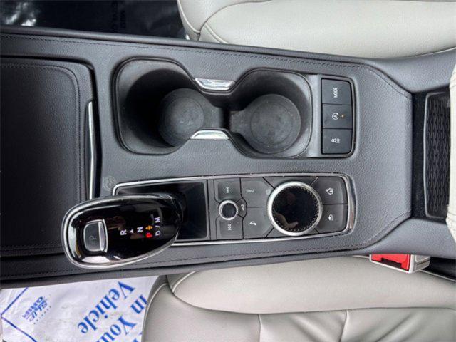 used 2023 Cadillac XT4 car, priced at $29,029