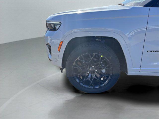 new 2025 Jeep Grand Cherokee car, priced at $54,522