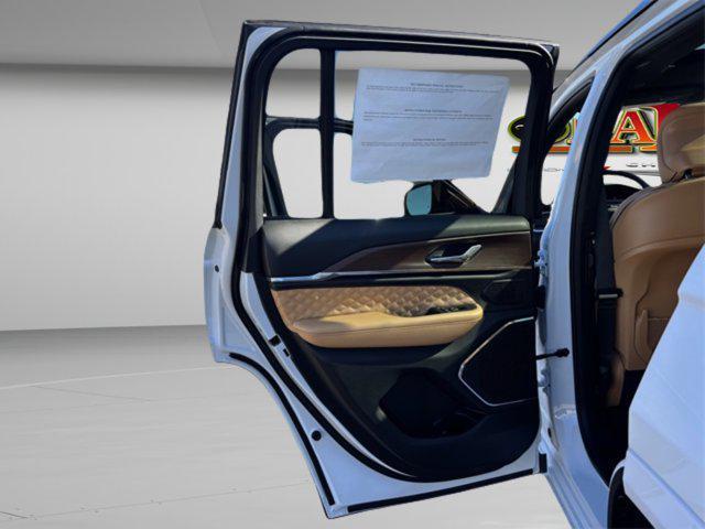 new 2025 Jeep Grand Cherokee car, priced at $54,522