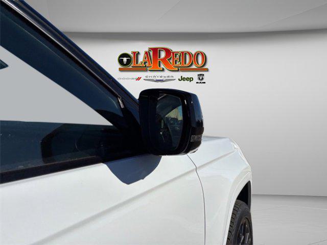 new 2025 Jeep Grand Cherokee car, priced at $54,522