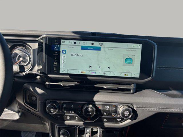 new 2025 Jeep Gladiator car, priced at $44,122