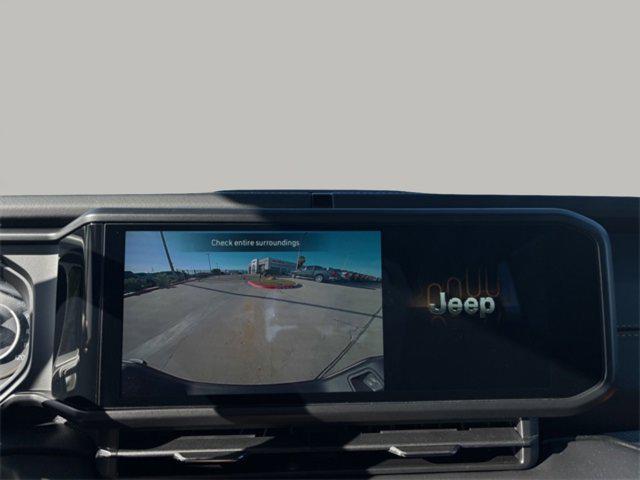 new 2025 Jeep Gladiator car, priced at $44,122