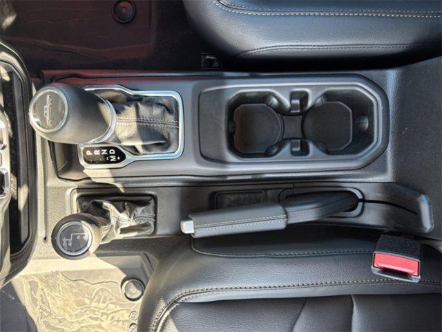 new 2025 Jeep Gladiator car, priced at $44,122