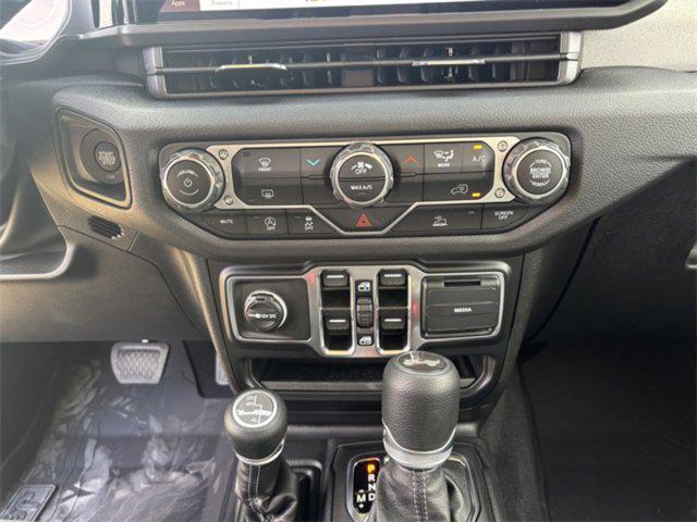 new 2025 Jeep Wrangler car, priced at $38,675