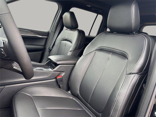 new 2025 Jeep Grand Cherokee car, priced at $40,946